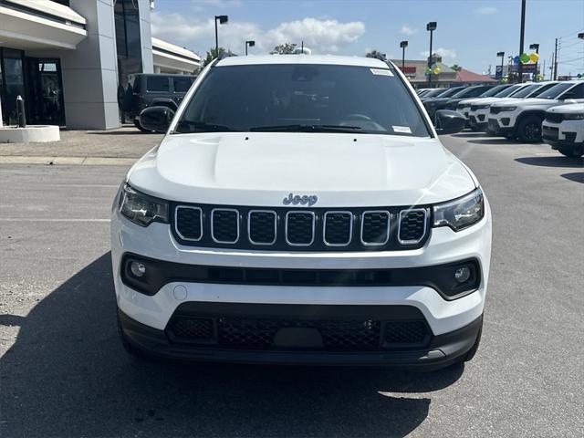 2024 Jeep Compass COMPASS LATITUDE LUX 4X4