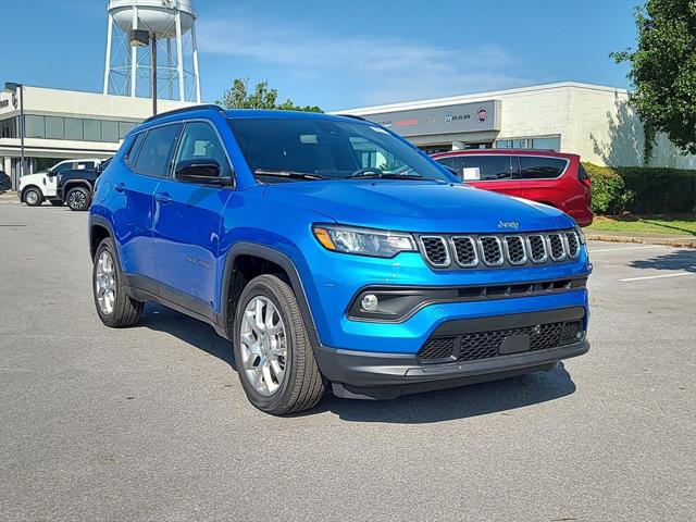 2024 Jeep Compass COMPASS LATITUDE LUX 4X4