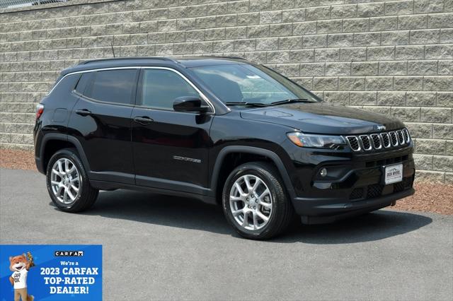 2024 Jeep Compass COMPASS LATITUDE LUX 4X4