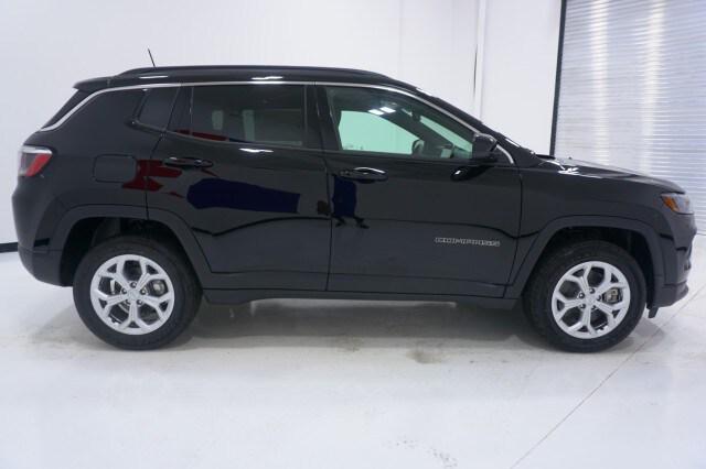 2024 Jeep Compass COMPASS LATITUDE 4X4