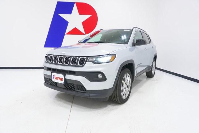 2024 Jeep Compass COMPASS LATITUDE LUX 4X4