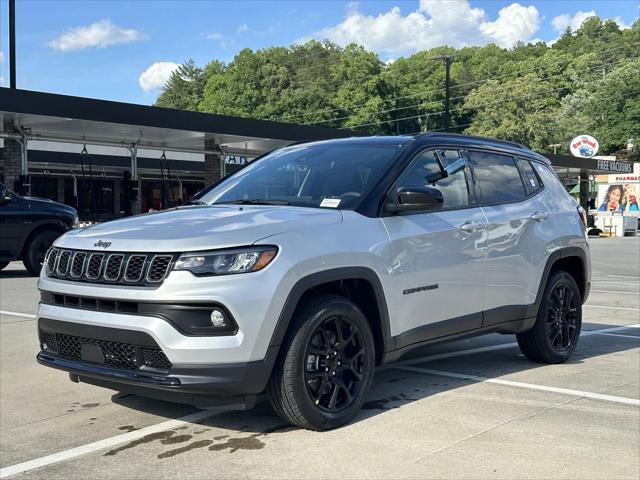 2024 Jeep Compass COMPASS LATITUDE 4X4