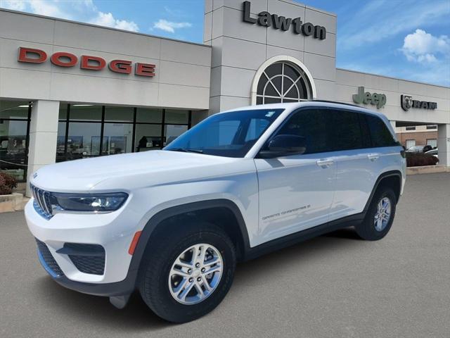 2024 Jeep Grand Cherokee GRAND CHEROKEE LAREDO 4X4