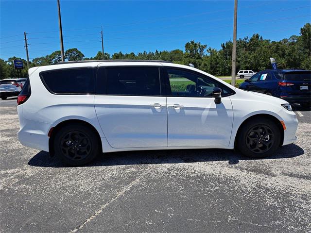 2024 Chrysler Pacifica Hybrid PACIFICA PLUG-IN HYBRID PREMIUM S APPEARANCE