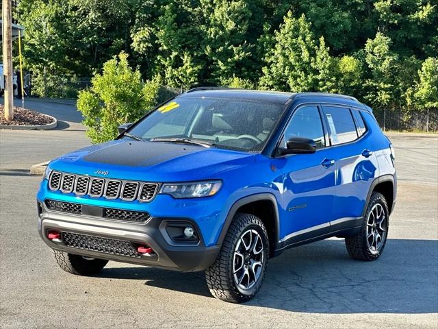 2024 Jeep Compass COMPASS TRAILHAWK 4X4