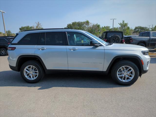 2024 Jeep Grand Cherokee GRAND CHEROKEE LAREDO X 4X2