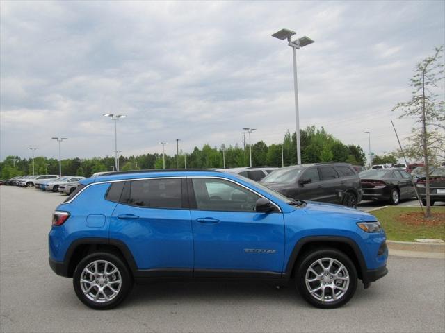 2024 Jeep Compass COMPASS LATITUDE LUX 4X4