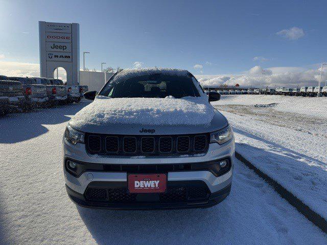 2024 Jeep Compass COMPASS LATITUDE 4X4