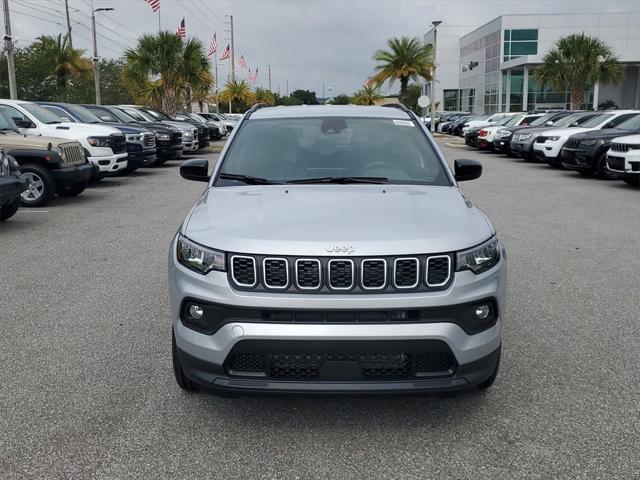 2024 Jeep Compass COMPASS LATITUDE LUX 4X4