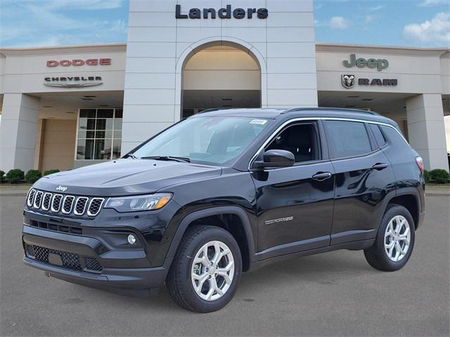 2024 Jeep Compass COMPASS LATITUDE 4X4