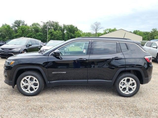 2024 Jeep Compass COMPASS LATITUDE 4X4