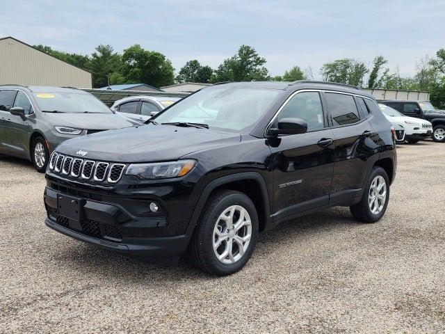 2024 Jeep Compass COMPASS LATITUDE 4X4