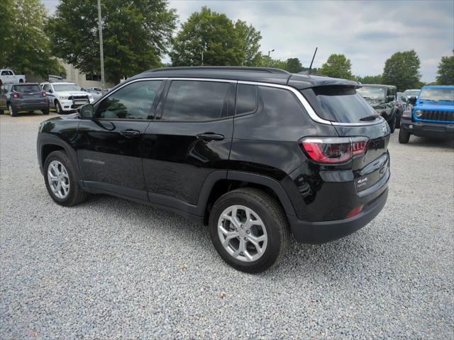 2024 Jeep Compass COMPASS LATITUDE 4X4