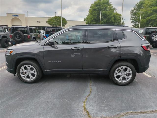 2024 Jeep Compass COMPASS LATITUDE 4X4