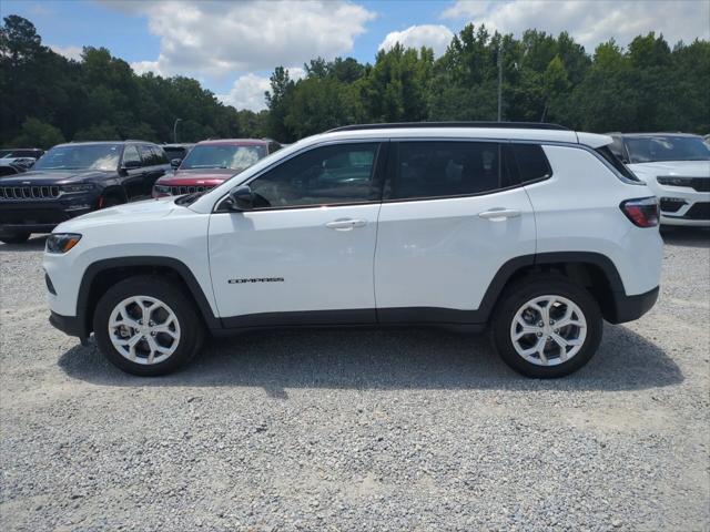 2024 Jeep Compass COMPASS LATITUDE 4X4