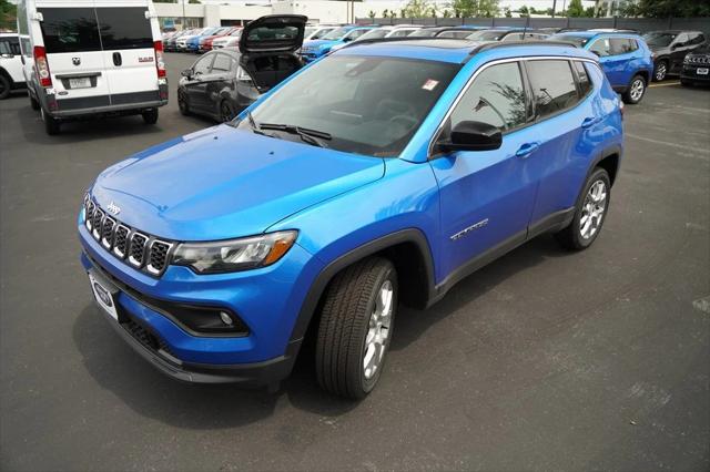 2024 Jeep Compass COMPASS LATITUDE LUX 4X4