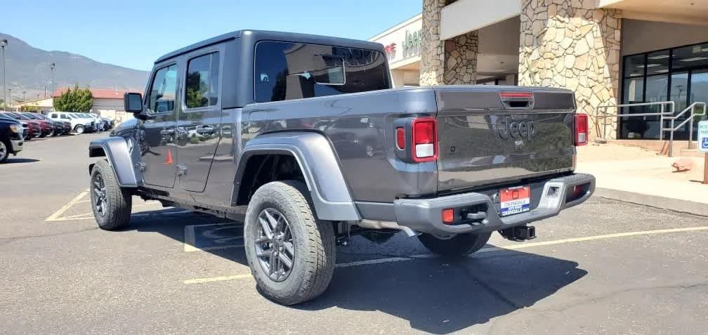 2024 Jeep Gladiator GLADIATOR SPORT S 4X4