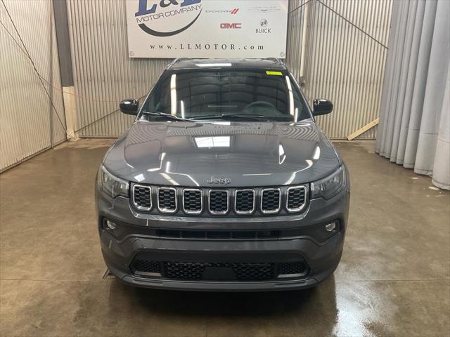 2024 Jeep Compass COMPASS LATITUDE LUX 4X4