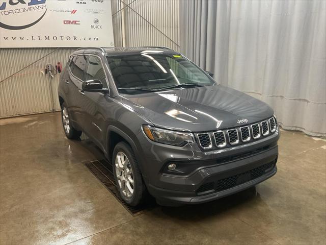 2024 Jeep Compass COMPASS LATITUDE LUX 4X4