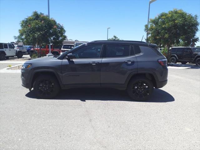 2024 Jeep Compass COMPASS LATITUDE 4X4