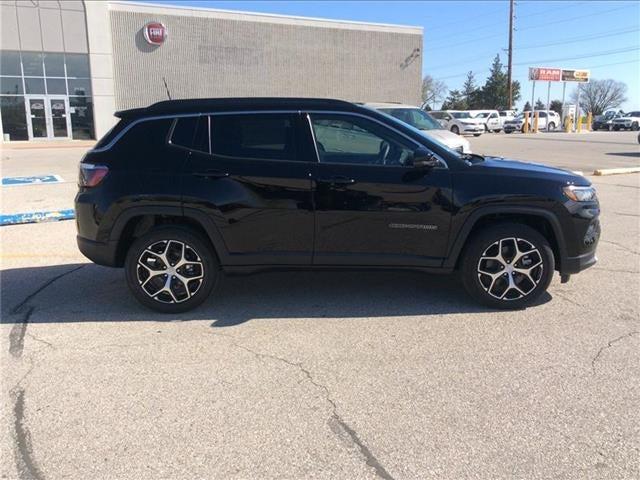 2024 Jeep Compass COMPASS LIMITED 4X4