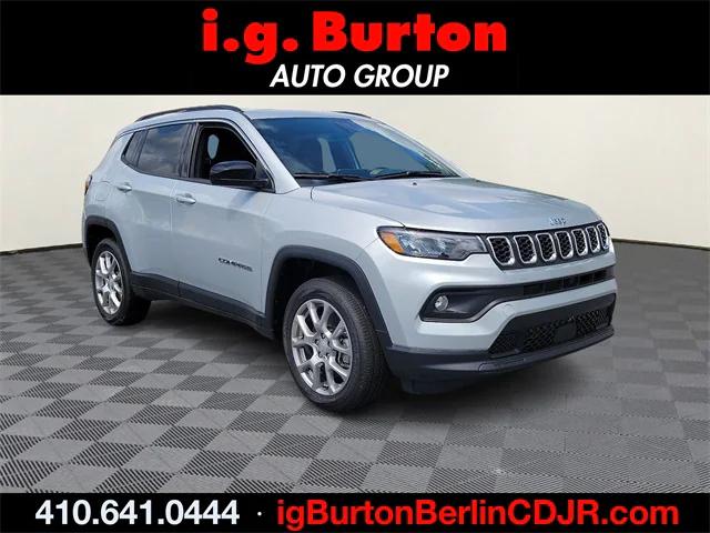 2024 Jeep Compass COMPASS LATITUDE LUX 4X4