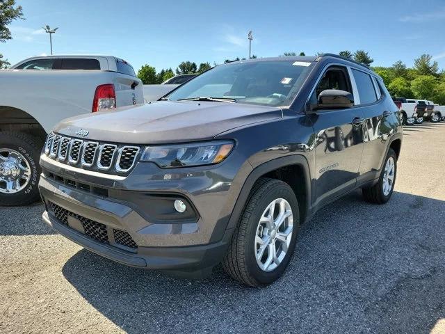 2024 Jeep Compass COMPASS LATITUDE 4X4