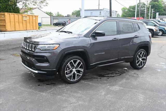 2024 Jeep Compass COMPASS LIMITED 4X4