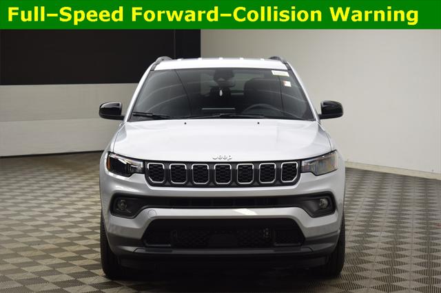 2024 Jeep Compass COMPASS LATITUDE LUX 4X4