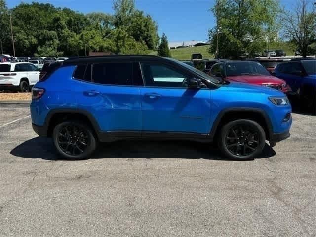 2024 Jeep Compass COMPASS LATITUDE 4X4