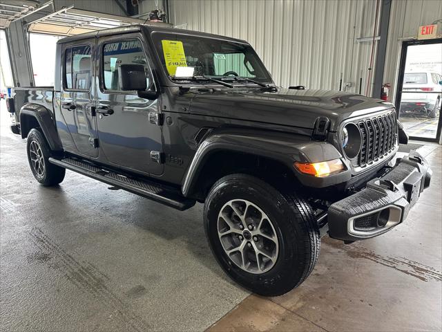 2024 Jeep Gladiator GLADIATOR SPORT S 4X4