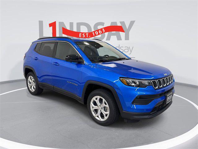 2024 Jeep Compass COMPASS LATITUDE 4X4