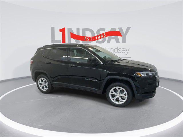 2024 Jeep Compass COMPASS LATITUDE 4X4