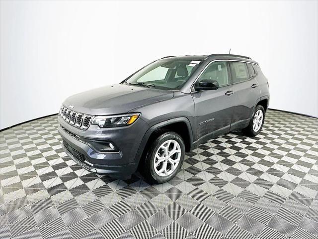 2024 Jeep Compass COMPASS LATITUDE 4X4