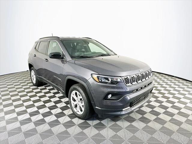 2024 Jeep Compass COMPASS LATITUDE 4X4