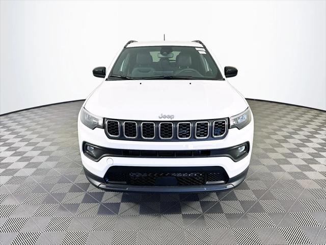 2024 Jeep Compass COMPASS LATITUDE 4X4