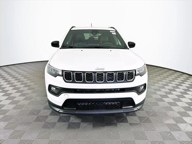 2024 Jeep Compass COMPASS LATITUDE LUX 4X4