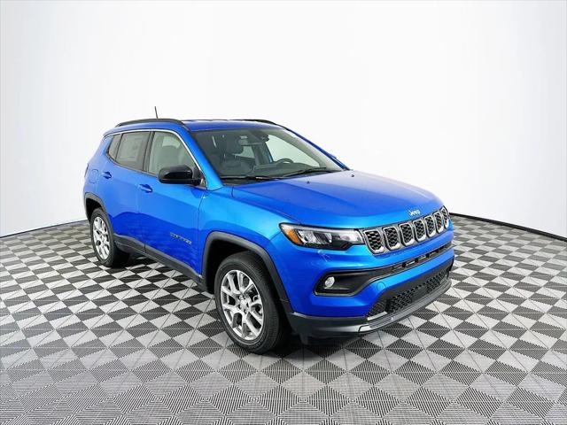 2024 Jeep Compass COMPASS LATITUDE LUX 4X4