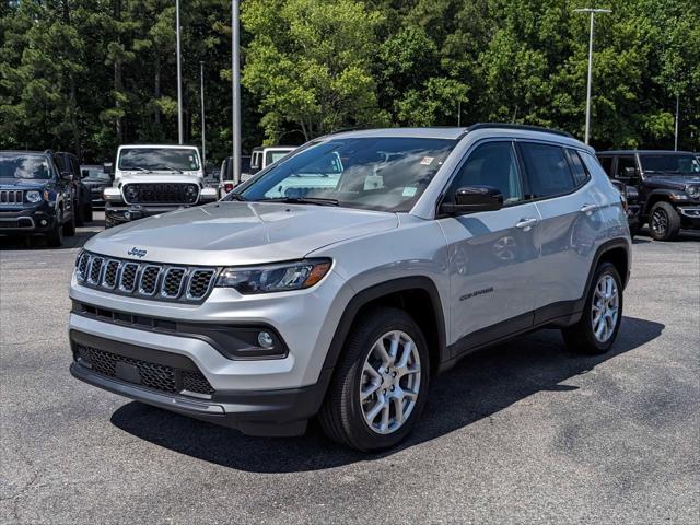 2024 Jeep Compass COMPASS LATITUDE LUX 4X4