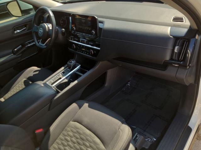 2022 Nissan Pathfinder SV 2WD