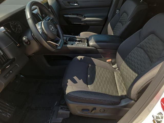 2022 Nissan Pathfinder SV 2WD