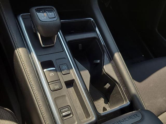 2022 Nissan Pathfinder SV 2WD