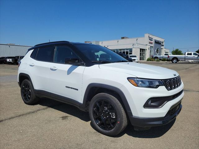 2024 Jeep Compass COMPASS LATITUDE 4X4