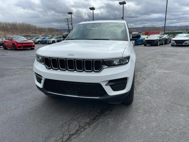 2024 Jeep Grand Cherokee GRAND CHEROKEE LAREDO 4X4