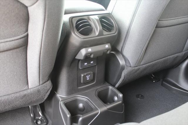 2024 Jeep Wrangler 4-Door Sahara 4x4