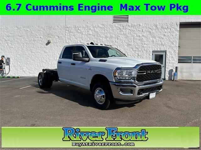 2024 RAM Ram 3500 Chassis Cab RAM 3500 SLT CREW CAB CHASSIS 4X4 60 CA