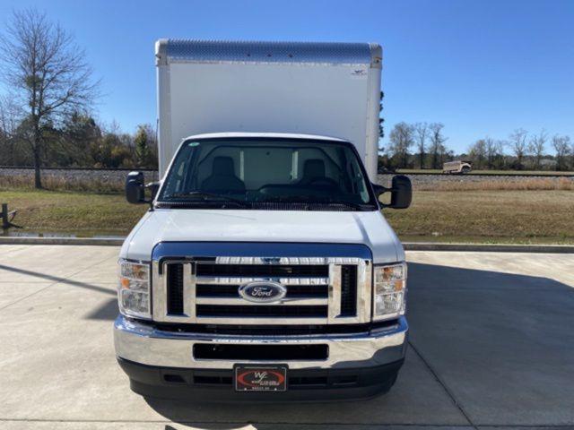 2025 Ford E-350 Cutaway Base