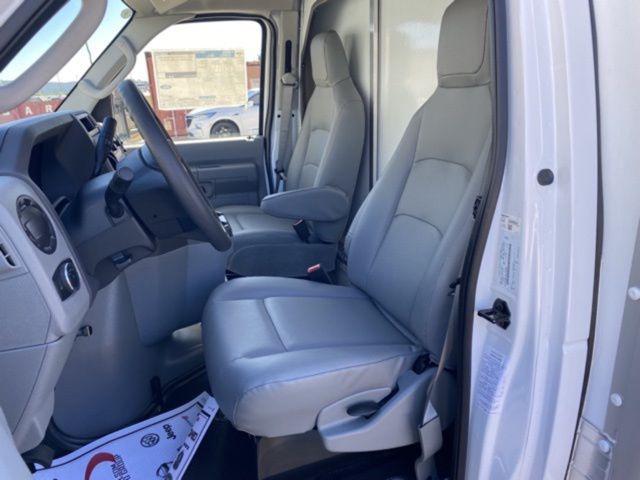 2025 Ford E-350 Cutaway Base