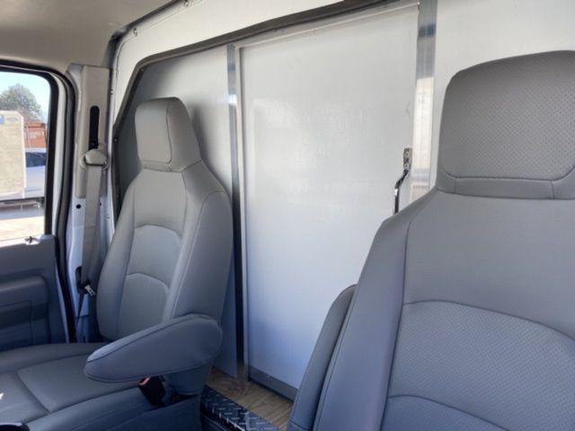 2025 Ford E-350 Cutaway Base