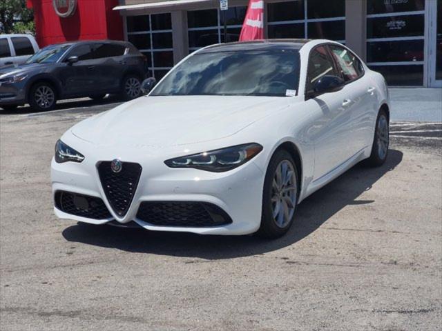 2024 Alfa Romeo Giulia GIULIA SPRINT RWD 2024 Alfa Romeo Giulia GIULIA SPRINT RWD